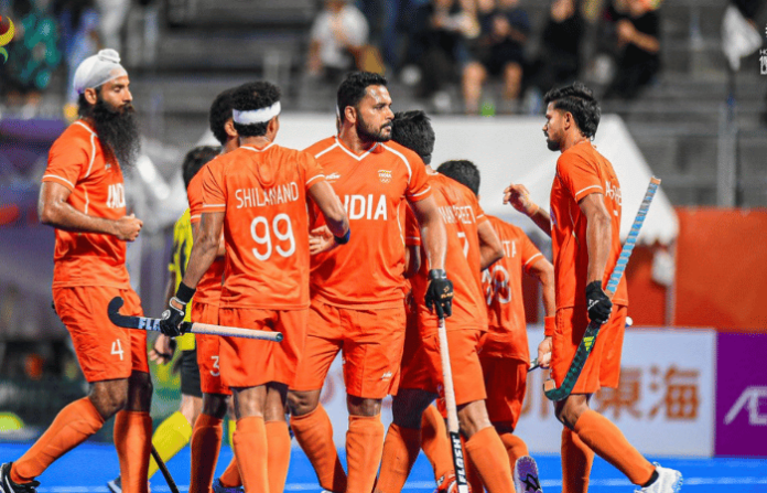 Men’s Hockey Team