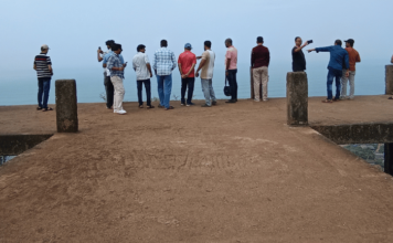 हर्णे बायपास मार्गावर असलेल्या सनसेट पॉईंटची दुरवस्था; पर्यटकांचा जीव धोक्यात, सार्वजनिक बांधकाम विभागाचे दुर्लक्ष