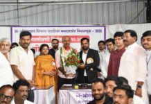 मराठवाडा पदवीधर मतदारसंघातून डॉ. प्रतापसिंह पाटील 18,124 मतांनी विजयी, पहाटे 5 वाजता विजयाचे प्रमाणपत्र प्रदान