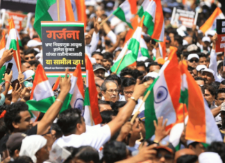 Photo – उद्धव ठाकरे व राज ठाकरे यांच्या नेतृत्तवात मुंबईत अतिविराट ‘गर्जना’ मोर्चा