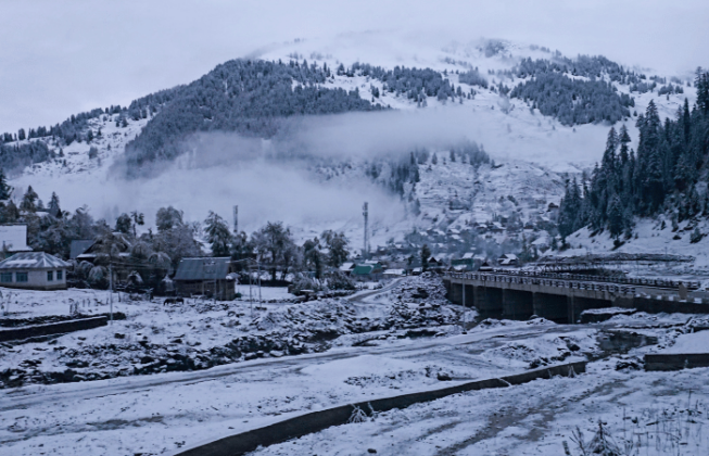 jammu-kashmir-weather-update-snowfall-higher-reaches-gulmarg-sonamarg-mugal-road-closed-rains (3)