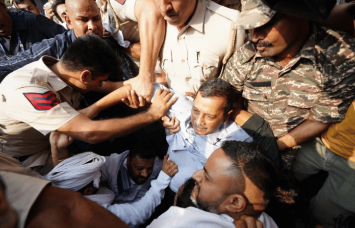 kejriwal detained