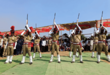 अमर रहे… अमर रहे… समाधान मधाळे अमर रहे! कासार बालकुंदाच्या सुपुत्रावर शासकीय इतमामात अंत्यसंस्कार