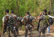 छत्तीसगडच्या सुकमामध्ये स्फोटके निकामी करताना झाला ब्लास्ट; CRPF चे 4 जवान जखमी, दोघांची प्रकृती गंभीर