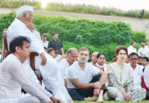 राहुल गांधी आक्रमक… राजघाटावर धडकले शेकडो खासदार; इंडिया आघाडीची आज राष्ट्रपती भवनावर धडक