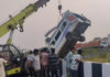 दिल्ली-मुंबई द्रुतगती मार्गावर भीषण अपघात; अनियंत्रित बस खड्ड्यात कोसळली, 8 जणांचा मृत्यू